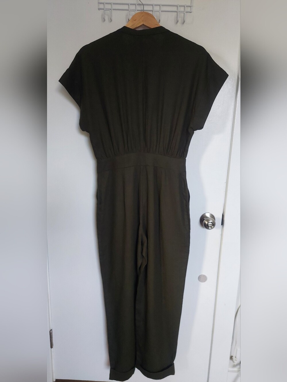 Zara Olive Green V-Neck Utility Jumpsuit with Button Front - Picture 3 of 6